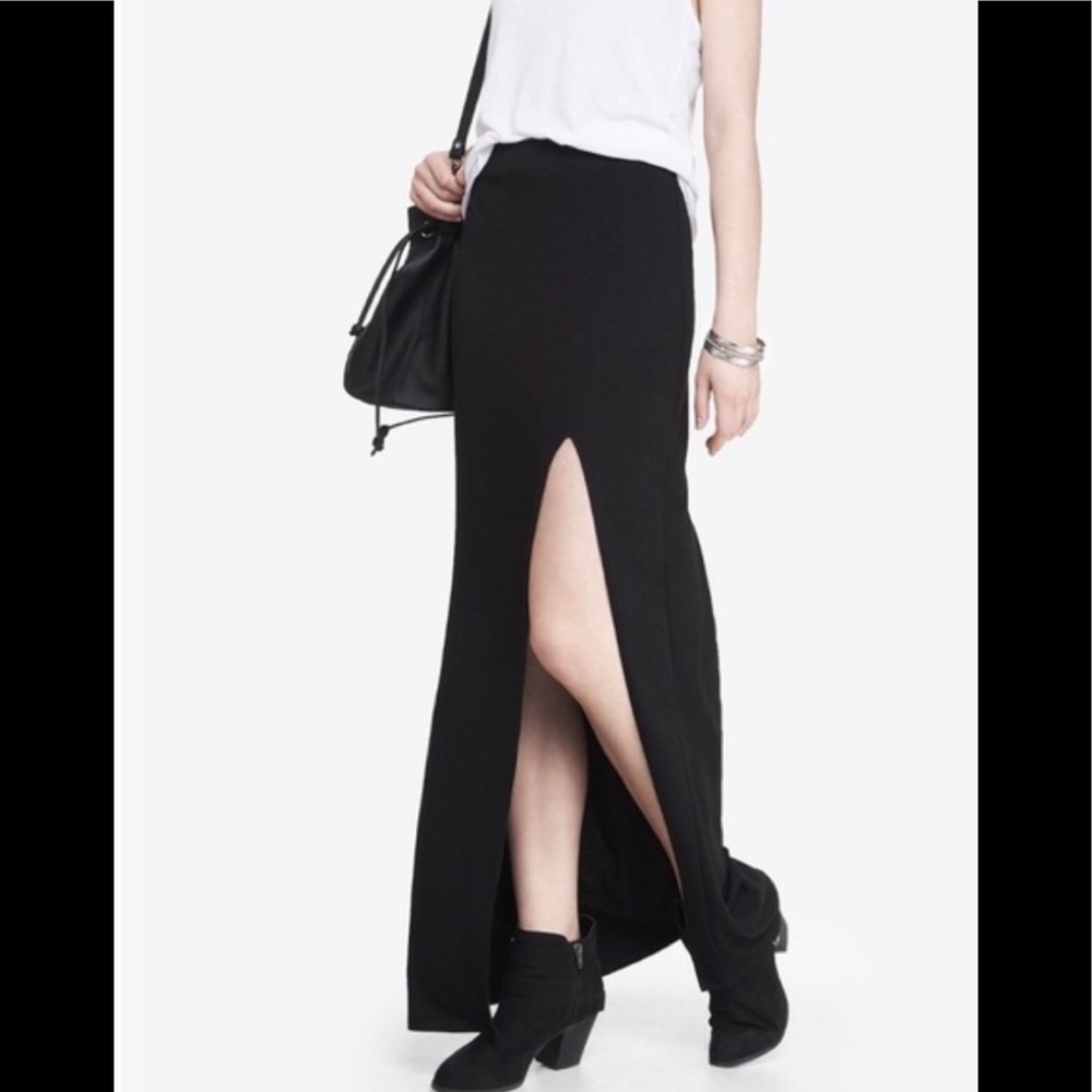 High slit Maxi skirt black